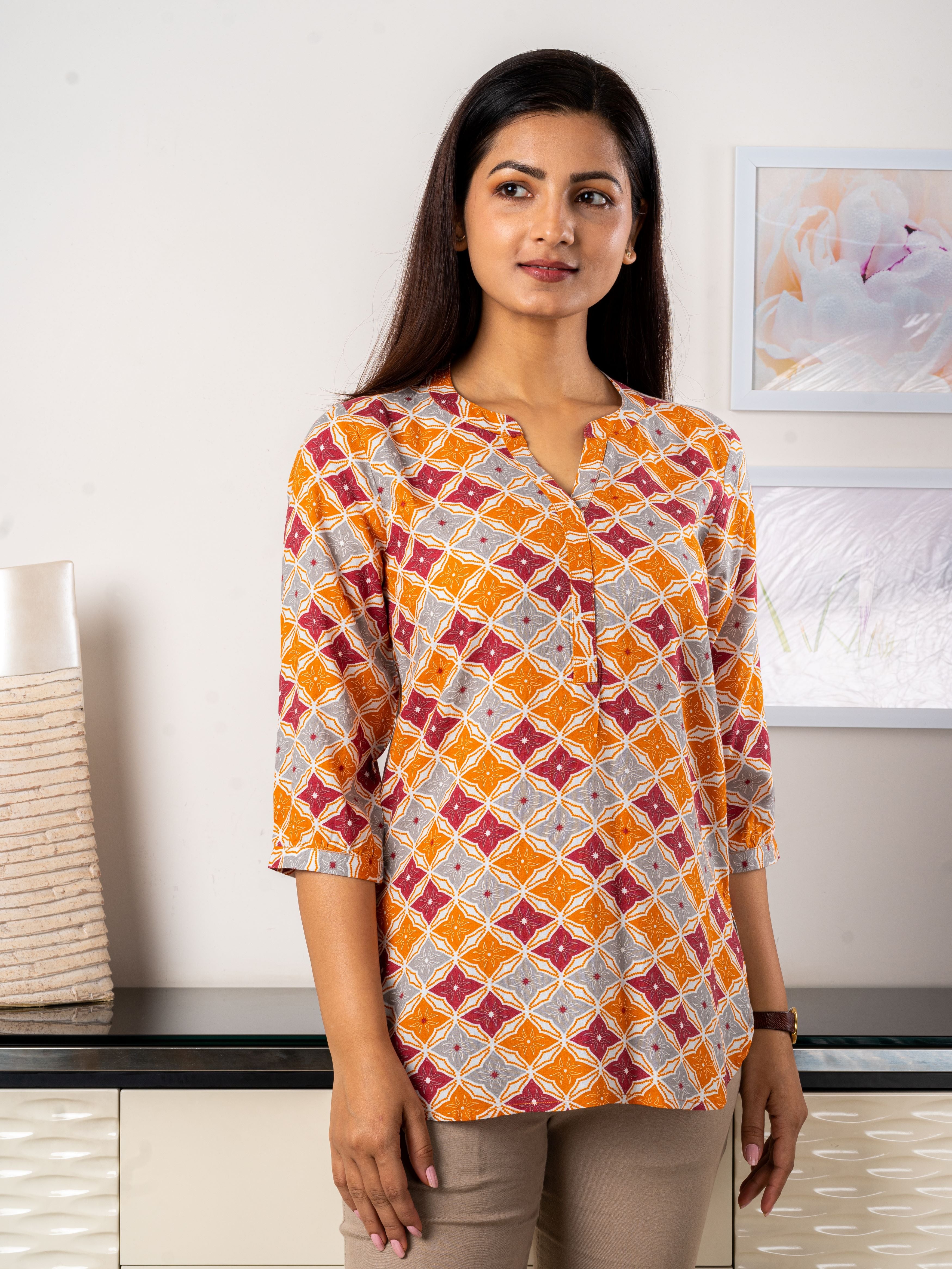 Women's Tunic in Multicolor Print - Front