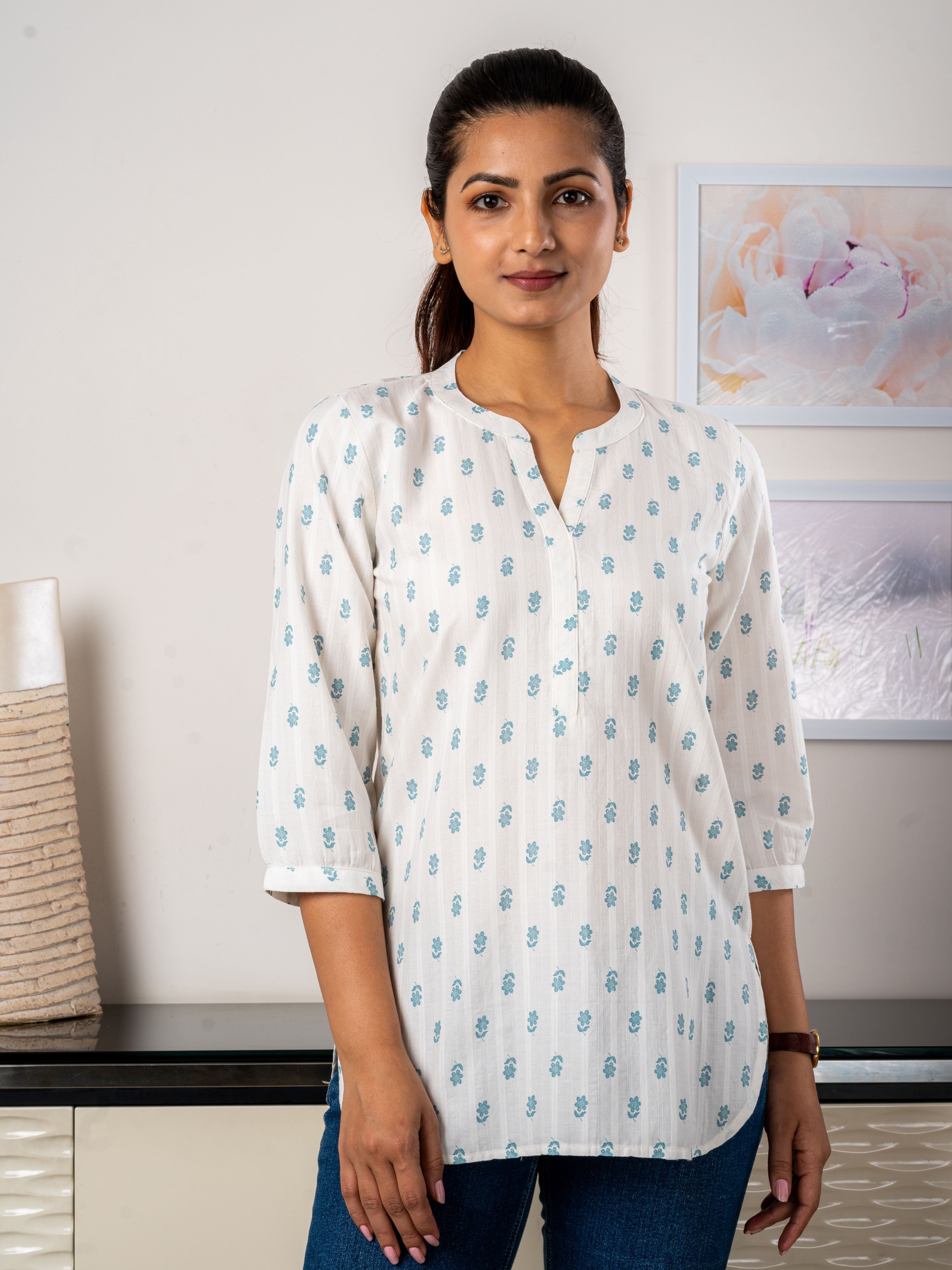 Women's Top in Green Floral Print - Front 2