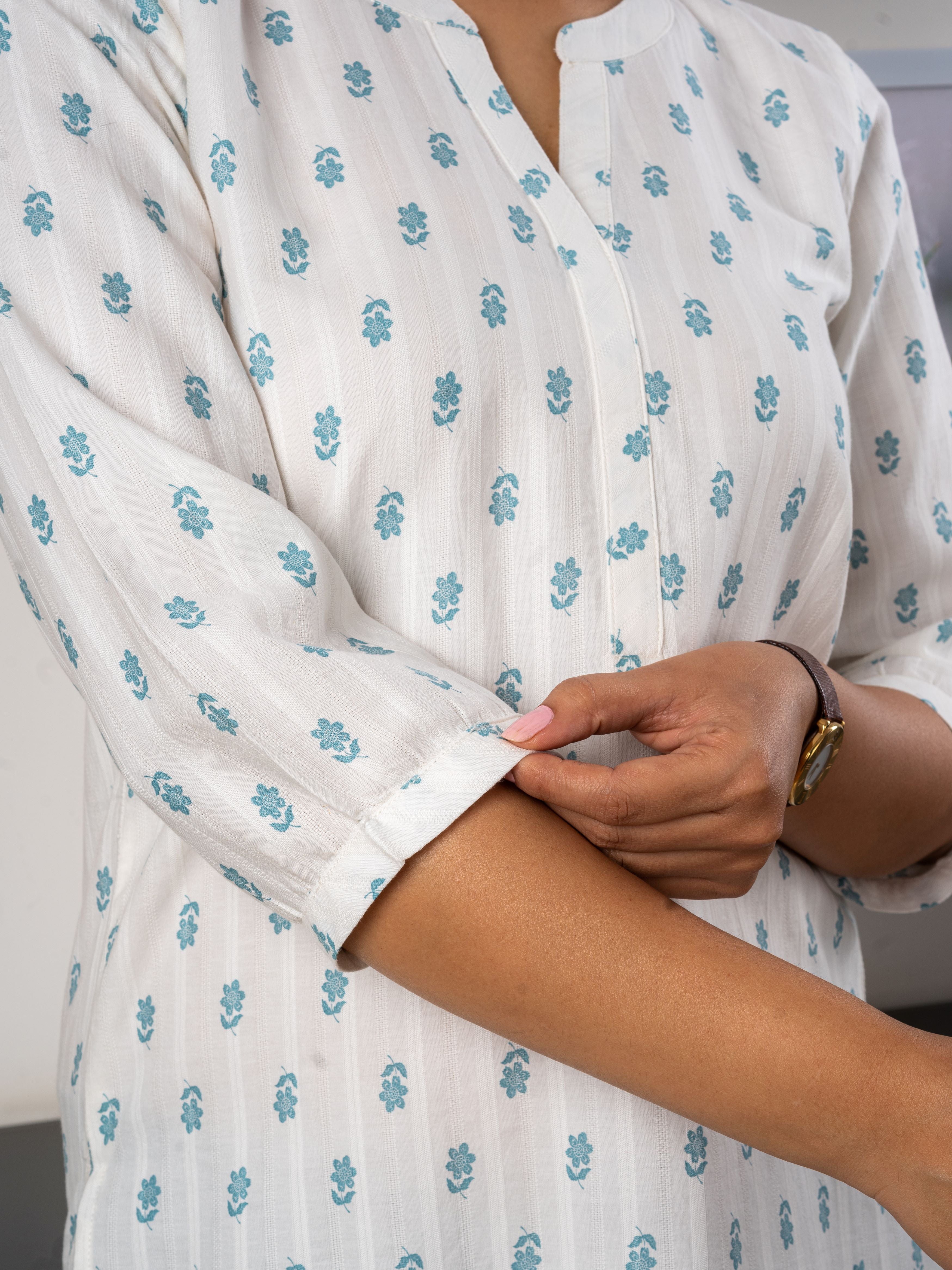 Women's Top in Green Floral Print - Close up
