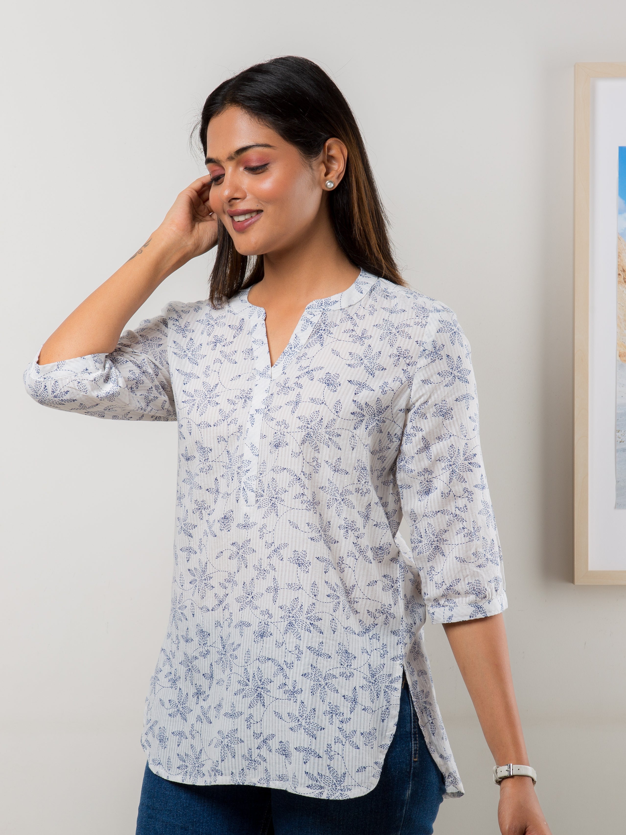 Women's Tunic in Blue Floral Print - Side