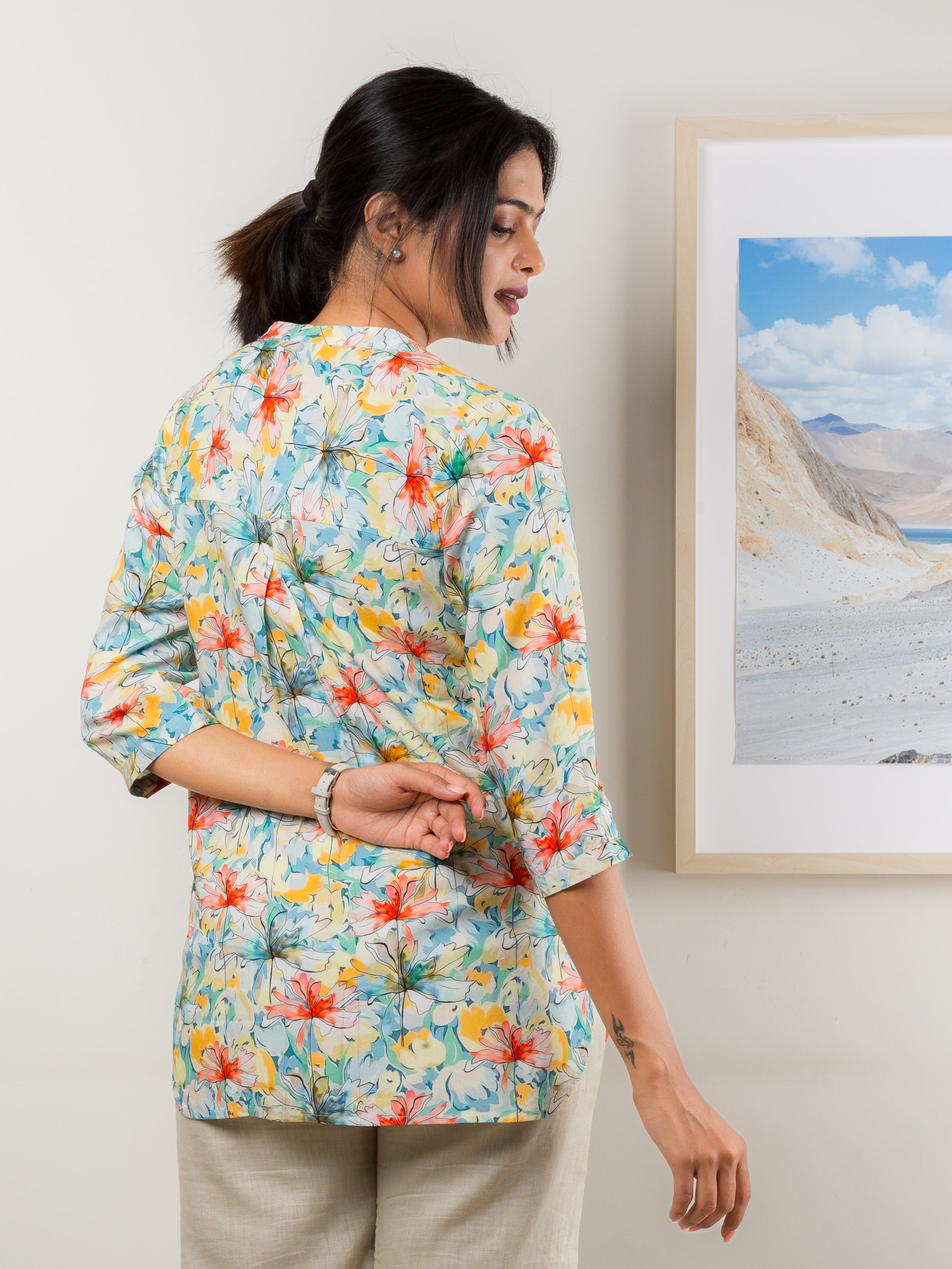 Women's Tunic in Multicolor Floral Print - Back