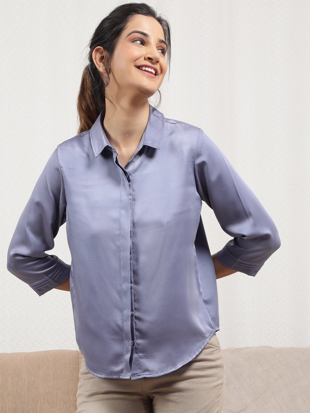 Women's Shirt in Lavender Satin Fabric - Front 3
