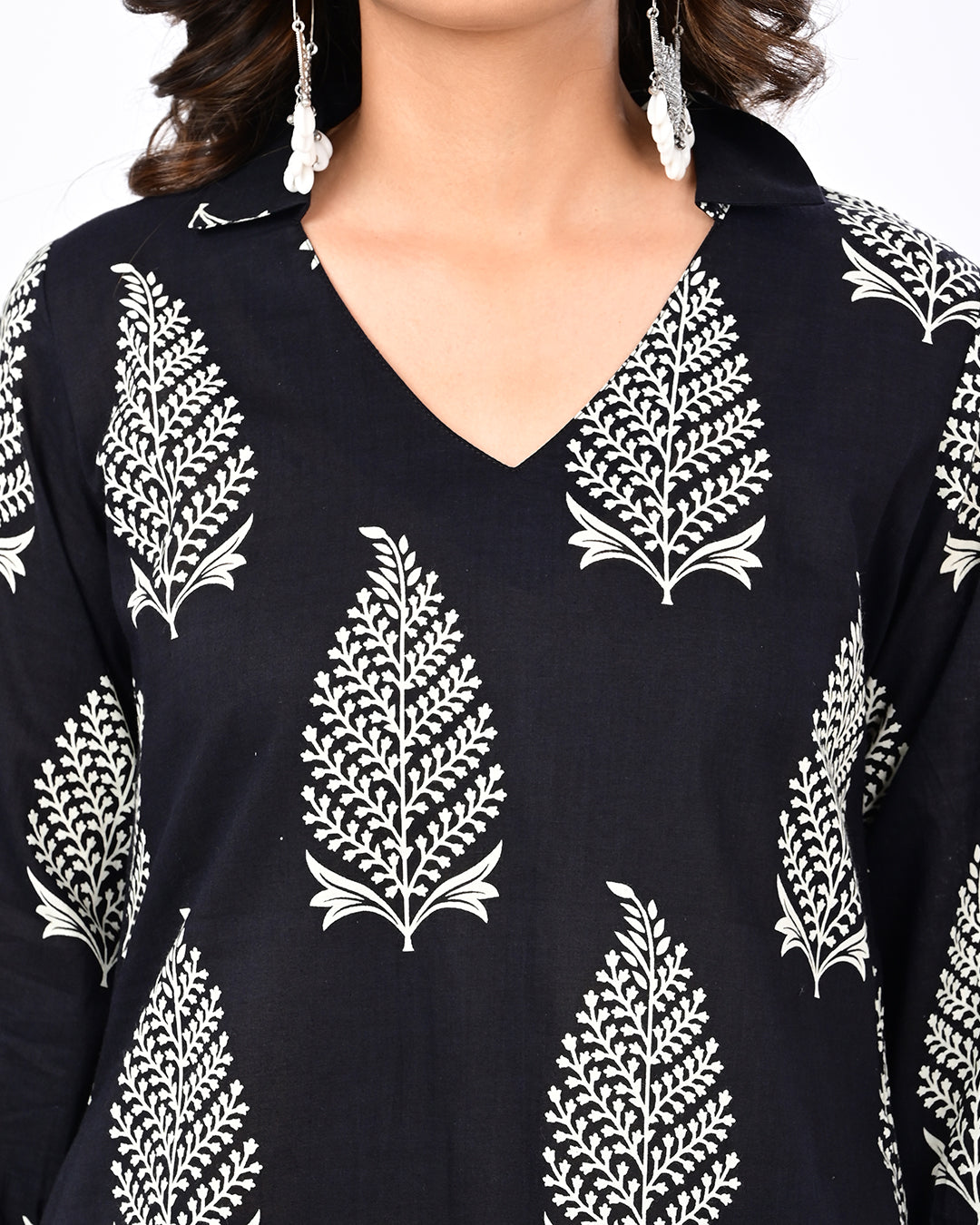 Noir Leaf Kurta Set