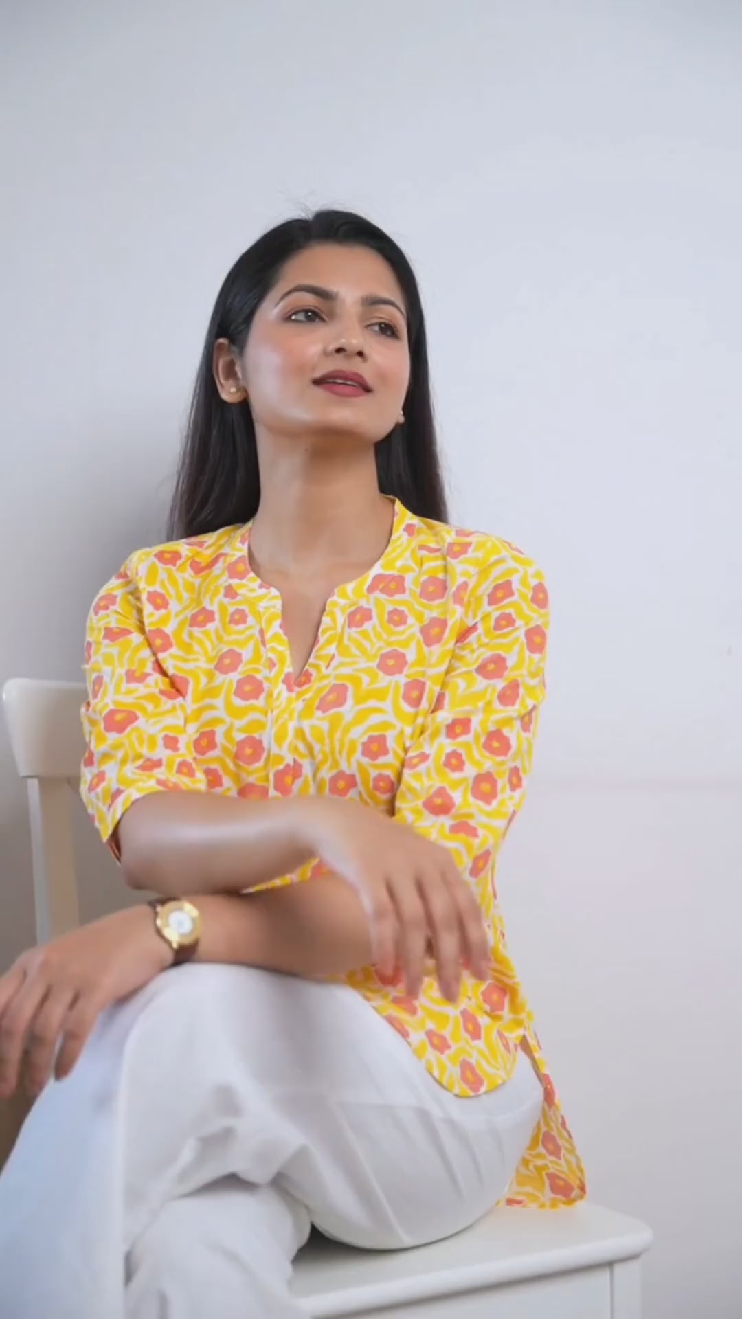Women's Tunic in Yellow & Pink Floral Print - Video